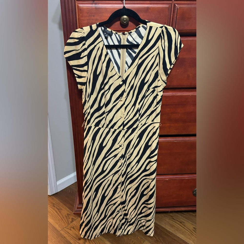 Talbots Striking Zebra Midi Shirtdress with Tie, Size: 4P - Picture 4 of 6
